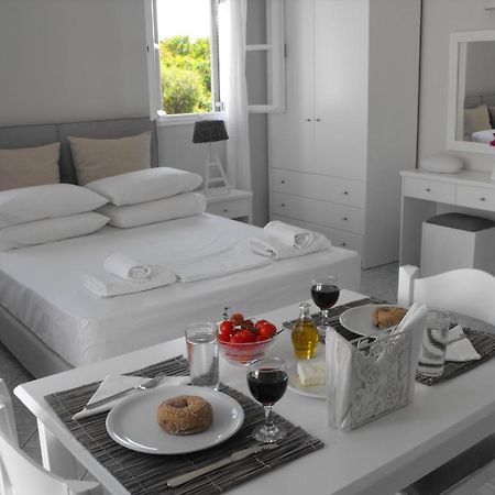 Milos Bay Suites Адамас Экстерьер фото