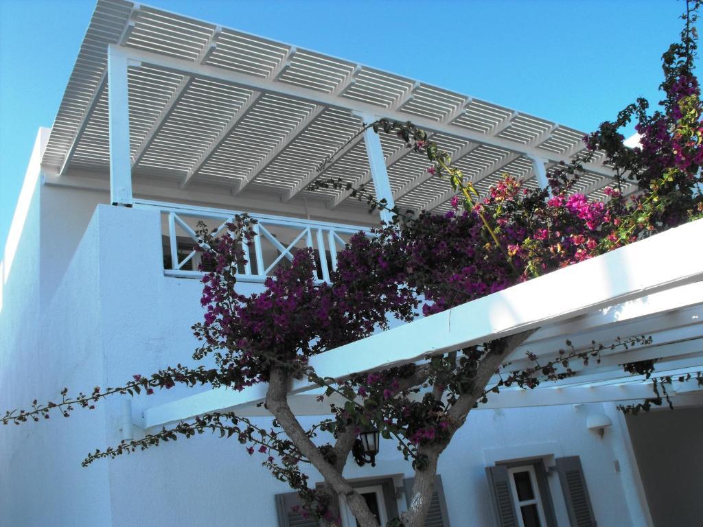 Milos Bay Suites Адамас Экстерьер фото